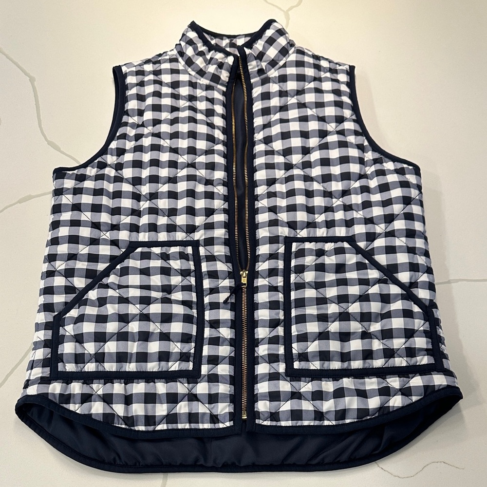 J crew navy blue white gingham quilted full zip vest size M 💙🤍